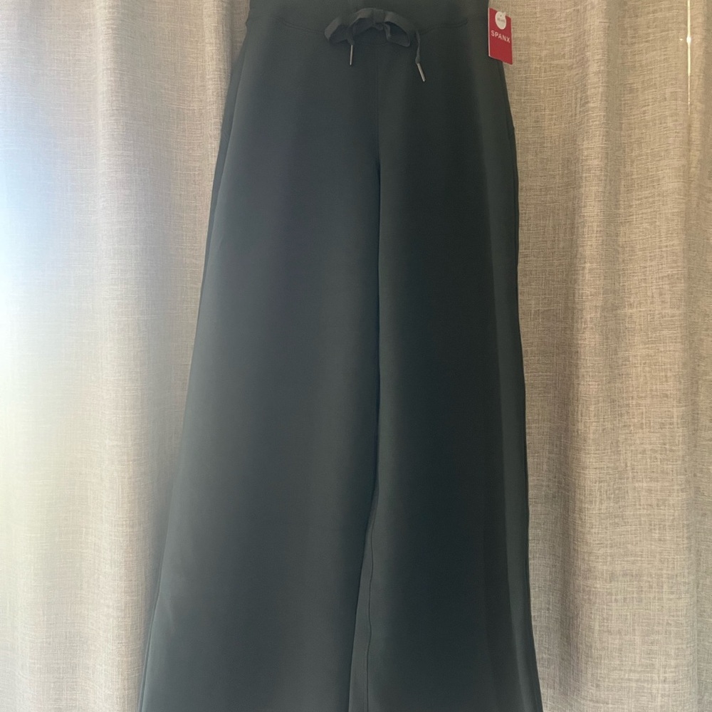 NWT SPANX Petite Air Essentials Olive Green Pants